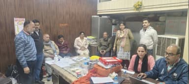 EOW की बड़ी कार्रवाई; पट्टा देने के लिए मांगे थे 30 हजार