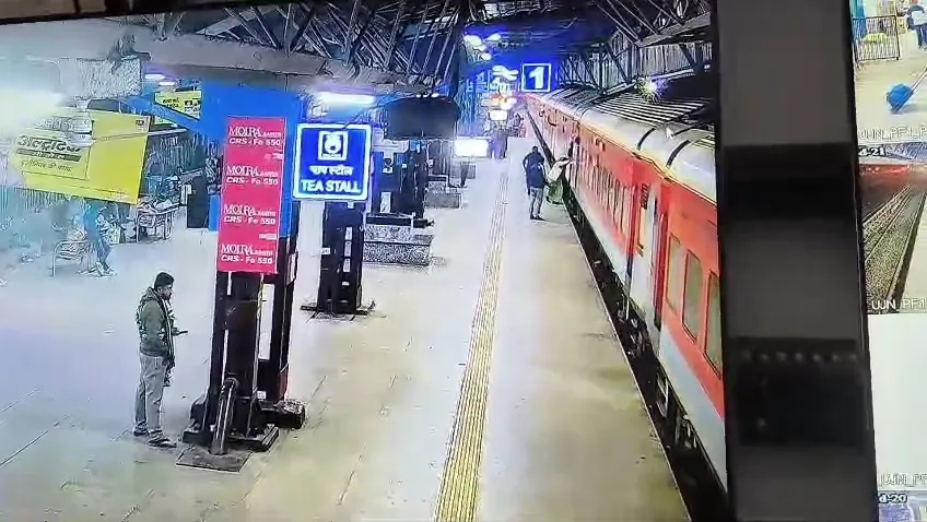 आरक्षक ने जान बचाई, सीसीटीवी वीडियो आया सामने