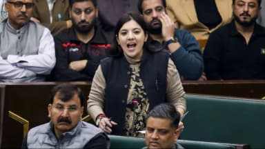 J-K बजट की आलोचना की; मेज थपथपा कर तारीफ करते रहे CM अब्दुल्ला के विधायक