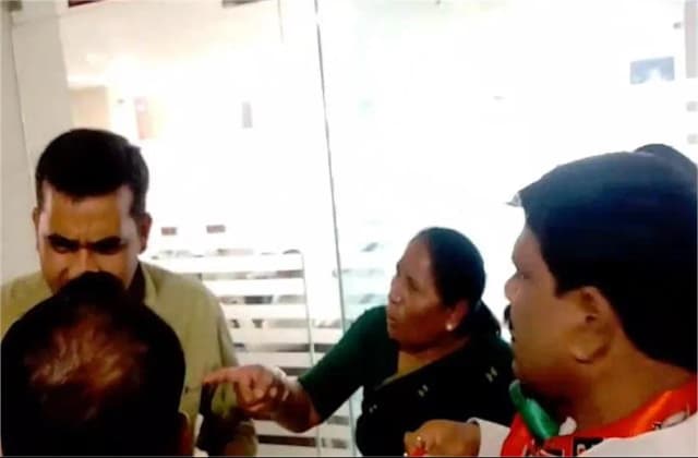 BJP अध्यक्ष नड्डा का कार्यक्रम था; सिक्योरिटी ने अंदर जाने से रोका तो गहमागहमी