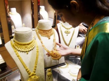 गोल्ड 1.58 लाख प्रति 10 ग्राम, सिल्वर 2.60 लाख, देखें आपके शहर का लेटेस्ट भाव