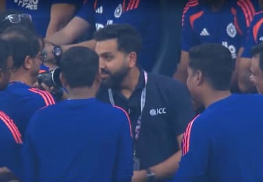 भारतीय खिलाड़ियों के साथ नजर आए; हिटमैन इस टी20 वर्ल्ड कप के ब्रांड एंबेसडर