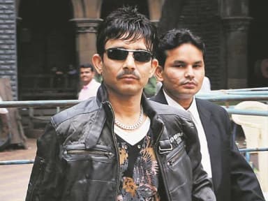 वकील का दावा- किसी अज्ञात शख्स ने फायरिंग की; KRK बोले- फिल्म इंडस्ट्री के लोग मुझे टारगेट कर रहे