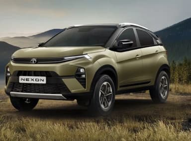 कस्टमर के पास 30 से ज्यादा ऑप्शन, जानिए पेट्रोल-डीजल और CNG वेरिएंट के दाम