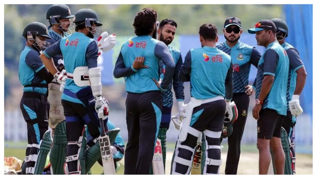 प्लेयर्स ने दोपहर तक BCB डायरेक्टर का इस्तीफा मांगा (@ANI Photo)