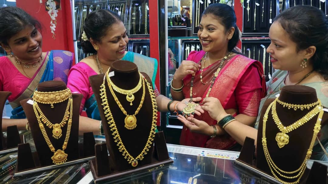 क्यों गिर रहे सोने और चांदी के दाम