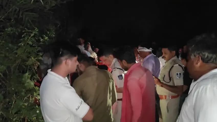 शिवपुरी में बुधवार को दो अलग-अलग घटनाओं में दो बहनों समेत छह लोगों की कुएं में डूबने से मौत।