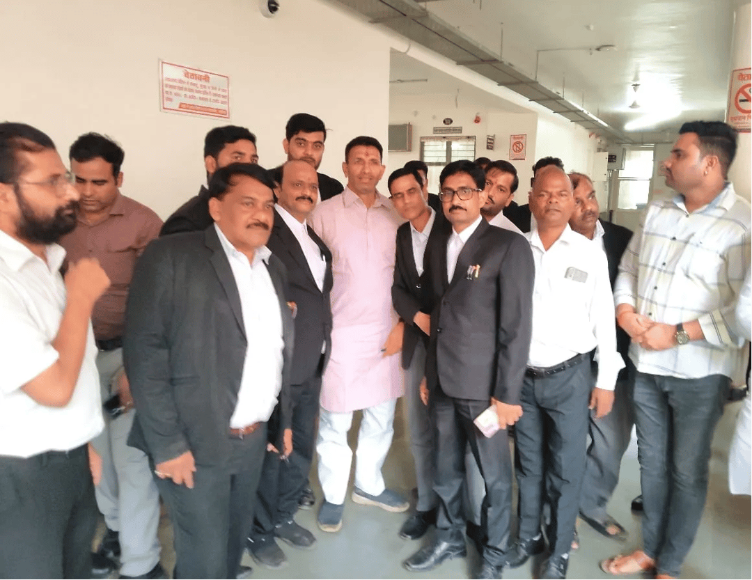 मध्य प्रदेश कांग्रेस अध्यक्ष जीतू पटवारी सोमवार को ग्वालियर की एमपी-एमएलए कोर्ट में पेश हुए।