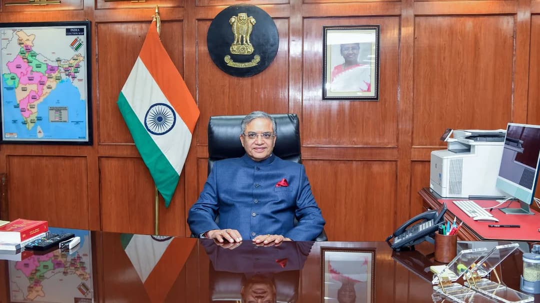देश में पहली बार CEC के खिलाफ इतना बड़ा प्रोटेस्ट, 20 महीने के कार्यकाल में ऐसा क्या हो गया; पूरी कहानी