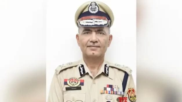 त्रिपुरा के DGP अनुराग ढांकर अगरतला स्थित पुलिस मुख्यालय के अपने ऑफिस में मृत मिले। शुरुआती जांच में आत्महत्या की आशंका है। पोस्टमॉर्टम रिपोर्ट के बाद मौत की वजह साफ होगी।