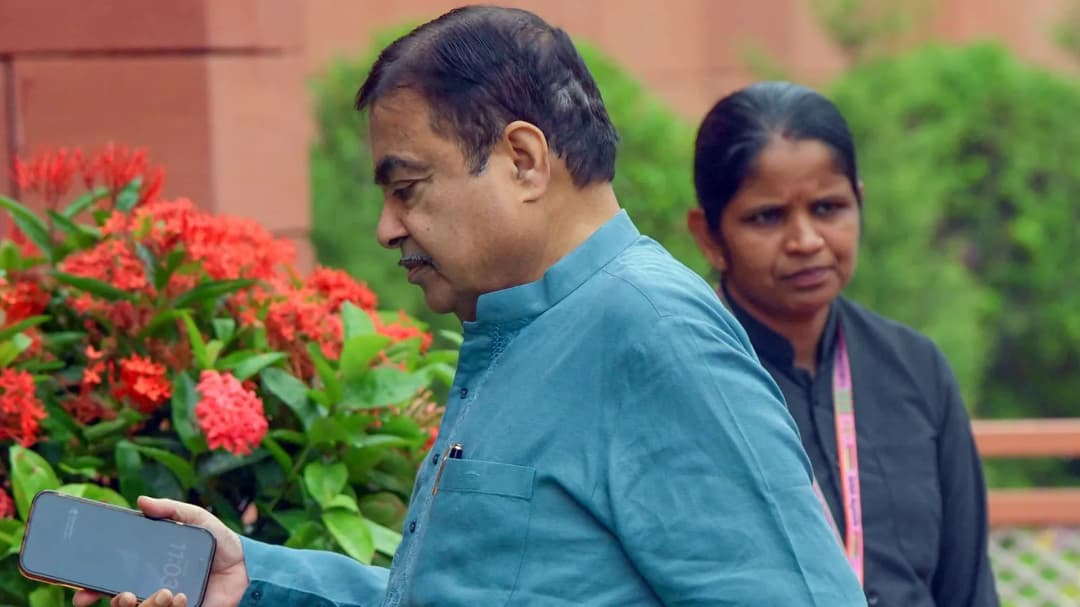 बीते कुछ महीनों से केन्द्र सरकार के E20 पेट्रोल प्रोग्राम को लेकर सोशल मीडिया पर नितिन गडकरी की खूब ट्रोलिंग हो रही है।