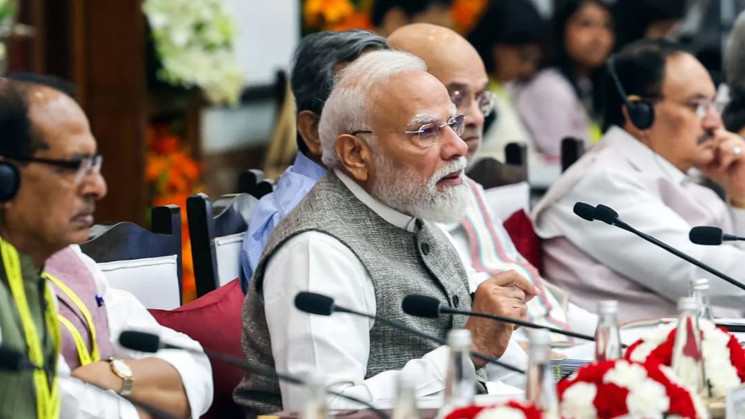 वोटर लिस्ट के स्पेशल इंटेंसिव रिवीजन (SIR) और चुनाव आयोग को लेकर कांग्रेस के आरोपों के बीच BJP अगले हफ्ते से देशव्यापी अभियान शुरू कर सकती है।