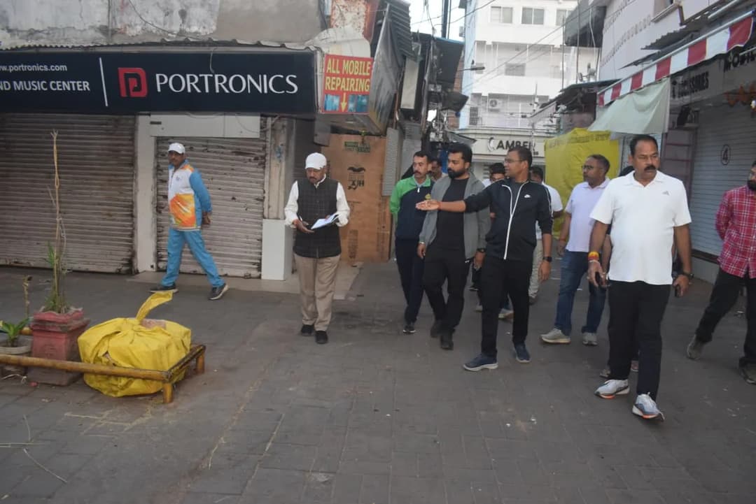 निगम आयुक्त रामप्रकाश अहिरवार ने न्यूशहर के प्रमुख इलाकों का निरीक्षण कर अधिकारियों को तत्काल सुधार के निर्देश दिए।