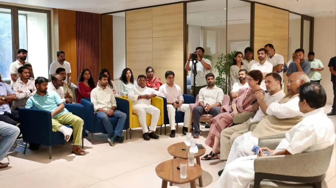 नेहा बोरा को तवज्जो, NSUI में नाराजगी