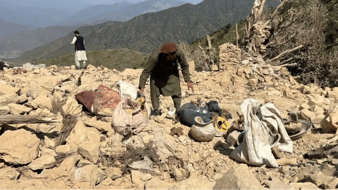 डूरंड लाइन पर तालिबान का मिसाइल अटैक,13 से ज्यादा पाकिस्तानियों की मौत; कई चौकियां तबाह