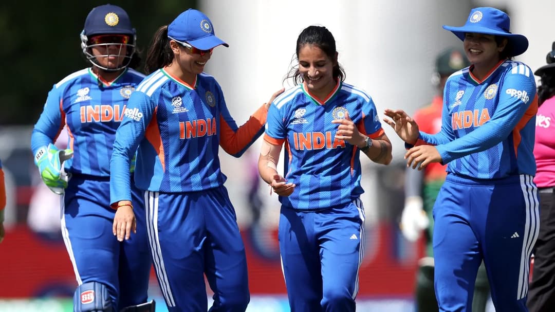 वुमन्स एशिया कप 2026 के ग्रुप मैच में टीम इंडिया ने पाकिस्तान को पहले 55 रन पर ऑलआउट किया। इसके बाद 8.4 ओवर में 7 विकेट से मैच जीत लिया। (फाइल फोटो)