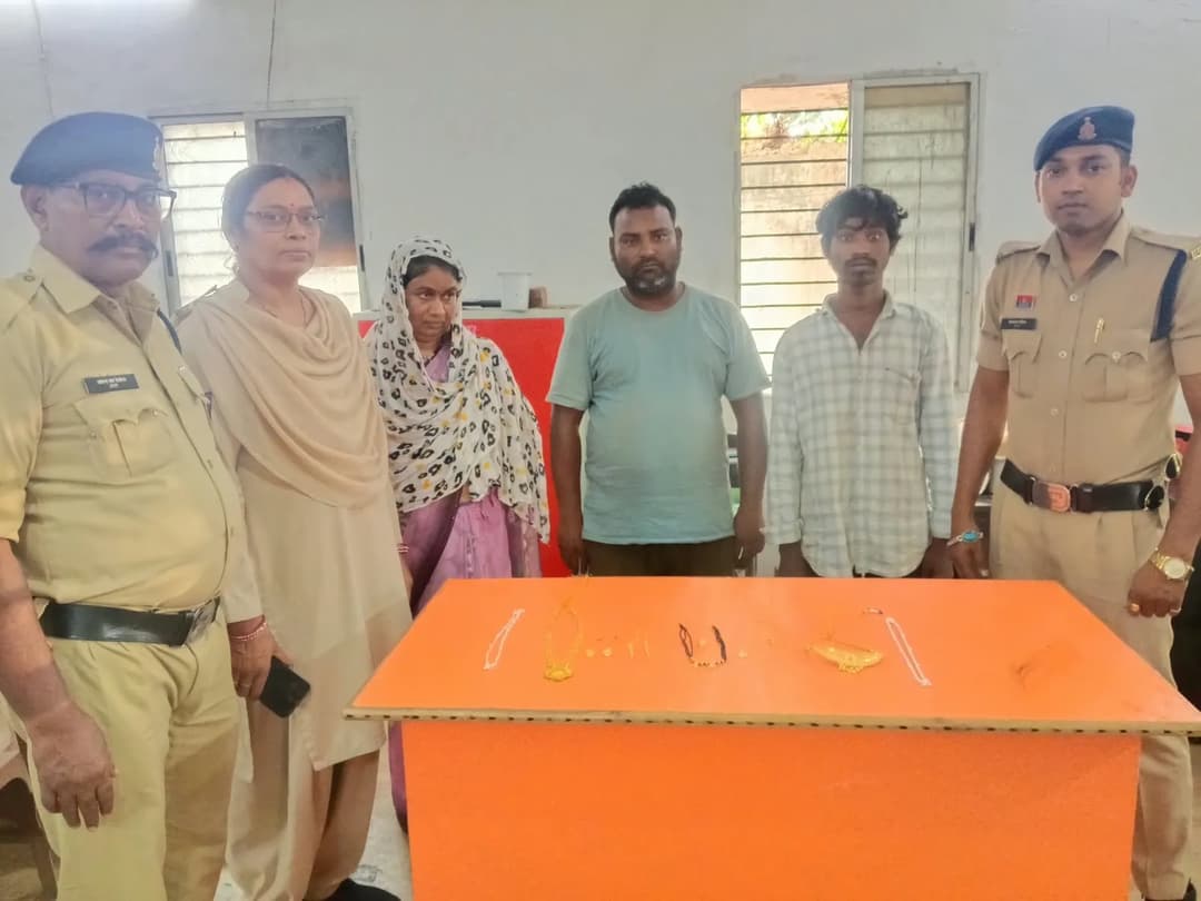 टिकरापारा में सूने मकानों को निशाना बनाने वाला गिरोह पकड़ाया।