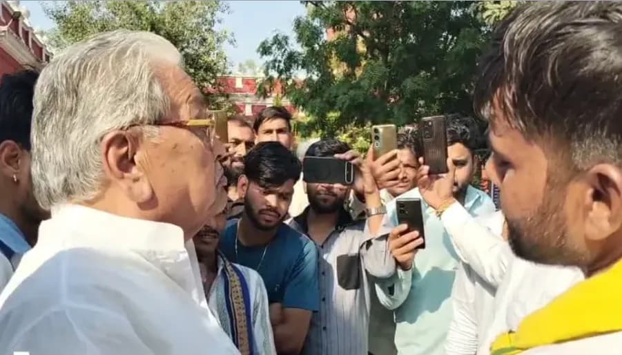 27% OBC आरक्षण पर शिवपुरी में बवाल
