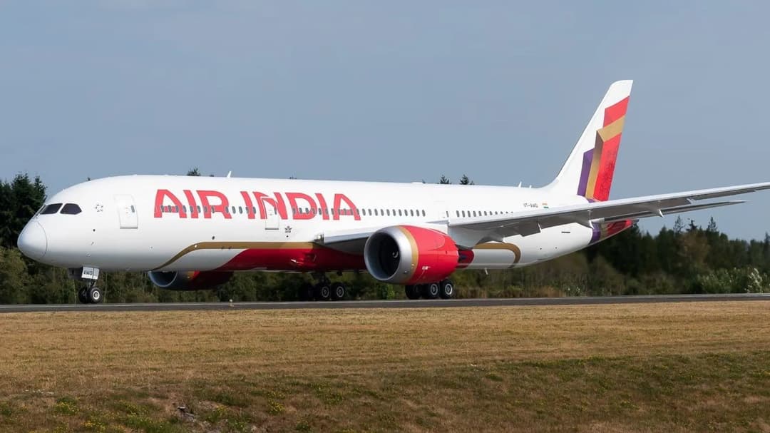 सऊदी अरब में एयरपोर्ट और एविएशन इंफ्रास्ट्रक्चर पर हमलों के बाद एयर इंडिया ने तीन शहरों के लिए उड़ानें रद्द करने की तारीख बढ़ा दी है।