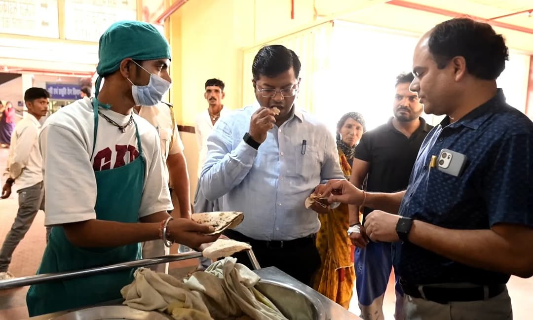शिवपुरी जिला अस्पताल का कलेक्टर ने किया निरीक्षण
