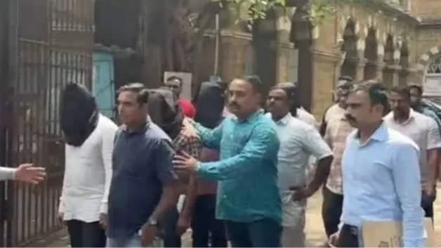 MPSC अफसरों पर 12 लाख में सवाल बेचने का आरोप; 6 गिरफ्तार