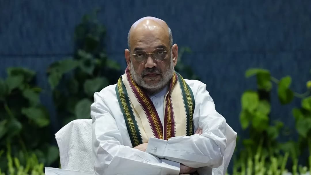केन्द्रीय गृह मंत्री अमित शाह ने शनिवार को दिल्ली पुलिस हेडक्वार्टर में एक हाई लेवल मीटिंग ली।