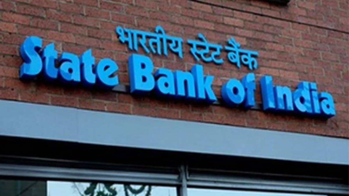 SBI FD पर मिल रहा है 7.05% तक ब्याज, सीनियर सिटीजन को सबसे ज्यादा फायदा; चेक करें लिस्ट