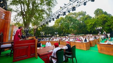 मीरा कुमार स्पीकर बनीं, ज्ञानेश कुमार के खिलाफ महाभियोग प्रस्ताव आया; 6 आरोप लगाए, तीन मांगें रखीं