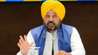 50 हजार रु का जुर्माना भी लगा, AAP ने केंद्र सरकार को घेरा