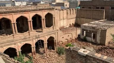 विरोध के बाद प्रशासन ने सील किया,नेशनल असेंबली तक पहुंचा विवाद