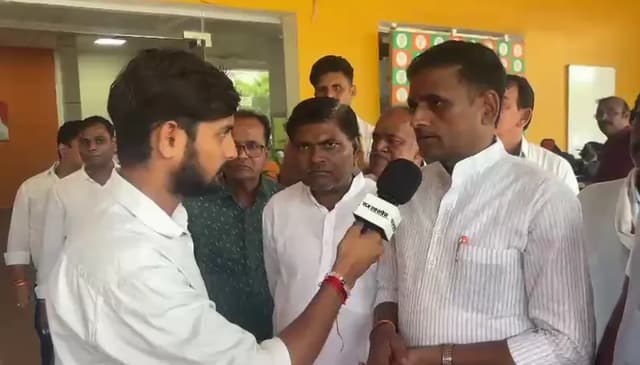 दतिया उपचुनाव की हार पर बोले आशुतोष तिवारी, किसी से शिकवा नहीं, नरोत्तम मिश्रा के लिए मेरे दरवाजे हमेशा खुले