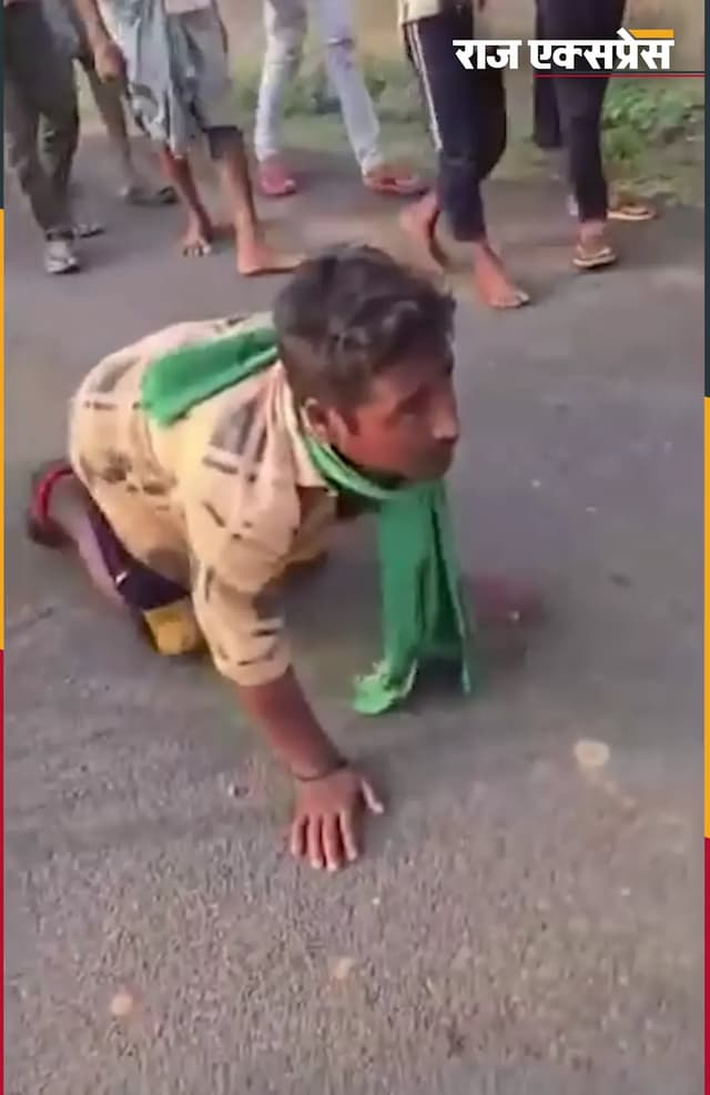 पशु तस्करी के आरोप में युवक से बर्बरता, तपती सड़क पर घुटनों के बल चलाने का आरोप