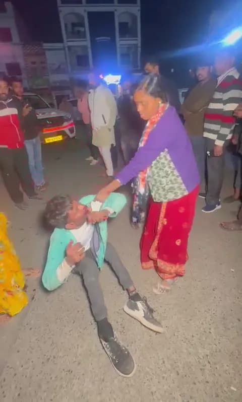 शराब पीकर नाबालिग से कर रहा था छेड़छाड़; पुलिस ने गिरफ्तार किया