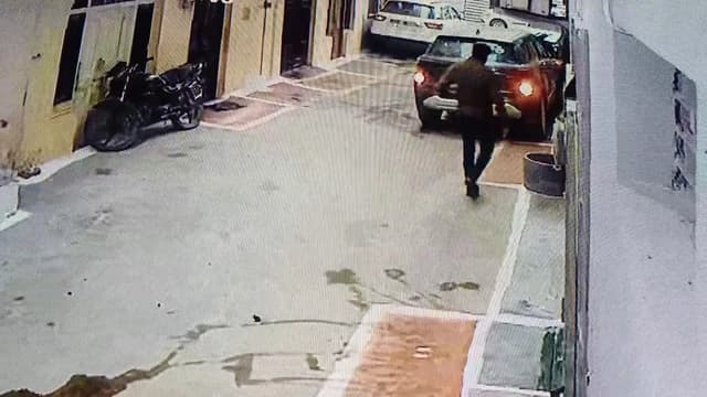 ग्वालियर में CCTV में कैद हुई वारदात; पुलिस जांच में जुटी