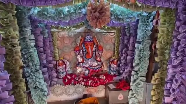 उज्जैन में आस्था का अनोखा रूप, बप्पा का भव्य श्रंगार